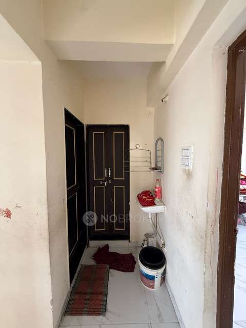 2 BHK Flat In Guruprasad Complex For Sale  In Rasta Peth