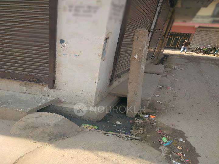 Shop in Sangam Vihar, Delhi for Rent 