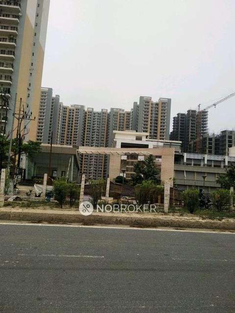 3 BHK Flat In Panchsheel Greens 2 For Sale  In Sector 16b 
