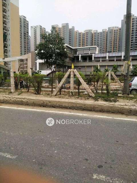 3 BHK Flat In Panchsheel Greens 2 For Sale  In Sector 16b 