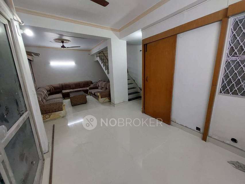 3 BHK Flat In Capital Apartments For Sale  In Vasundhara Enclave