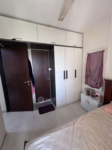 2 BHK Flat In Dosti Oro 67, Kandivali West For Sale  In Dosti Oro 67