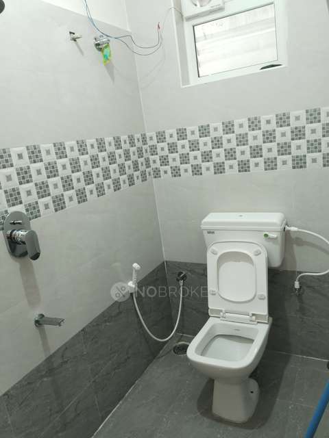 2 BHK Flat In Sv Sarovar For Sale  In Electronic City