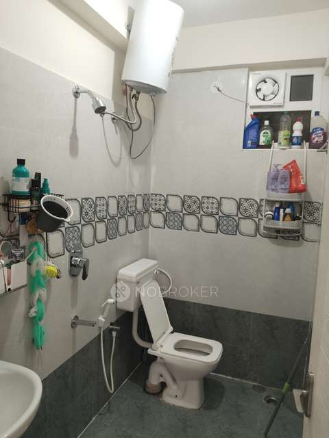 2 BHK Flat In Sv Sarovar For Sale  In Electronic City