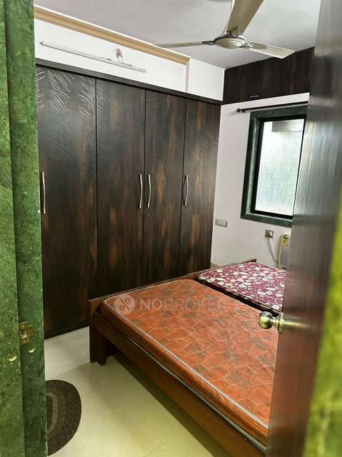 2 BHK Flat In Yashraj Park Chs For Sale  In Kasarvadavali