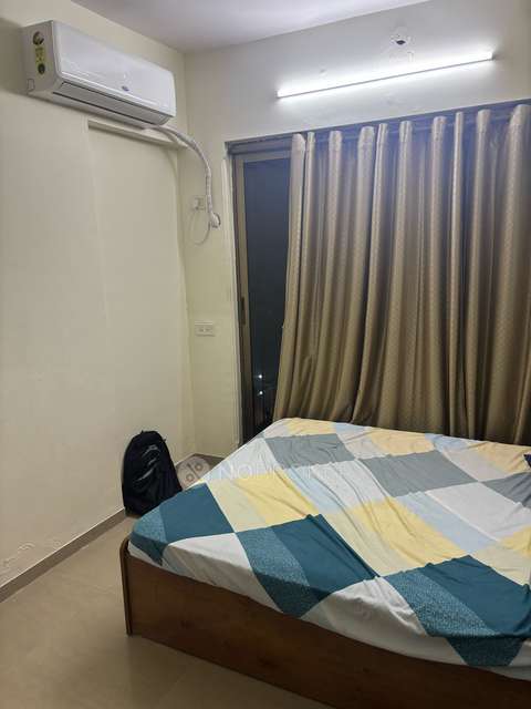 Single Room for Male In 2 BHK  In Adarsh Chs In Vikhroli