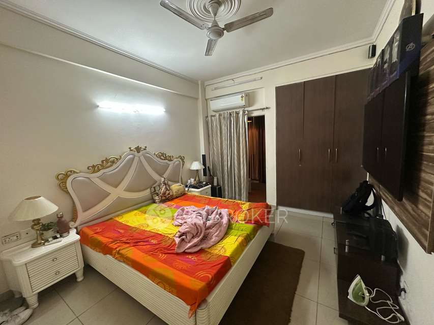 4 BHK Flat In Landcraft Golflinks, Pandav Nagar For Sale  In Pandav Nagar