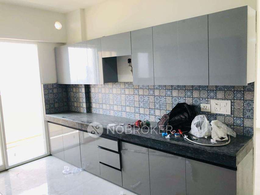 2 BHK Flat In Pyramid Pride for Rent  In Sector 76