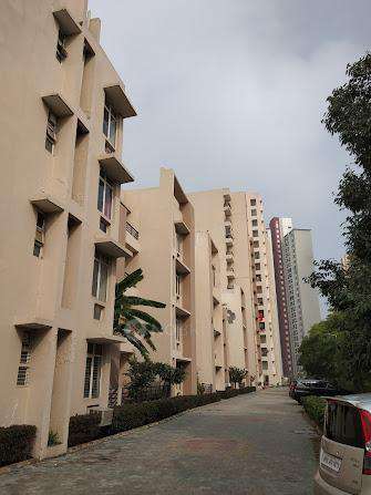 3 BHK Flat In Kings Park For Sale  In Omega 1