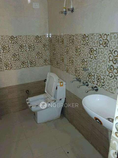 2 BHK Flat In Balaji Enclave For Sale  In Govindpuram