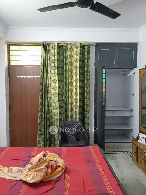 1 RK House for Rent  In Sector 32