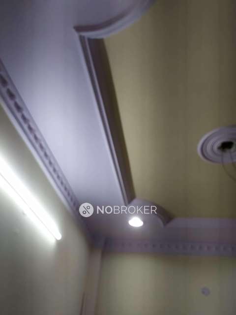 2 BHK Flat In Sb For Sale  In 351, Raja Park, Shakurpur, Delhi, 110034, India