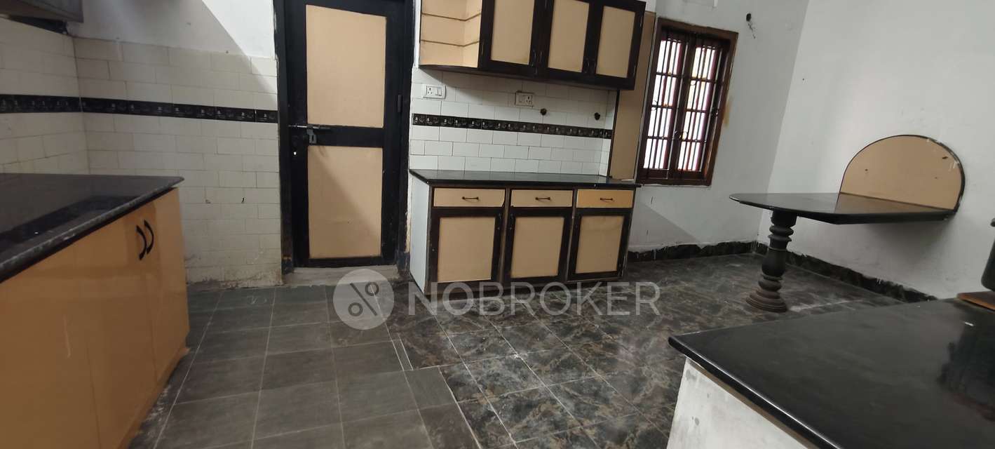 4+ BHK House For Sale  In West Marredpally