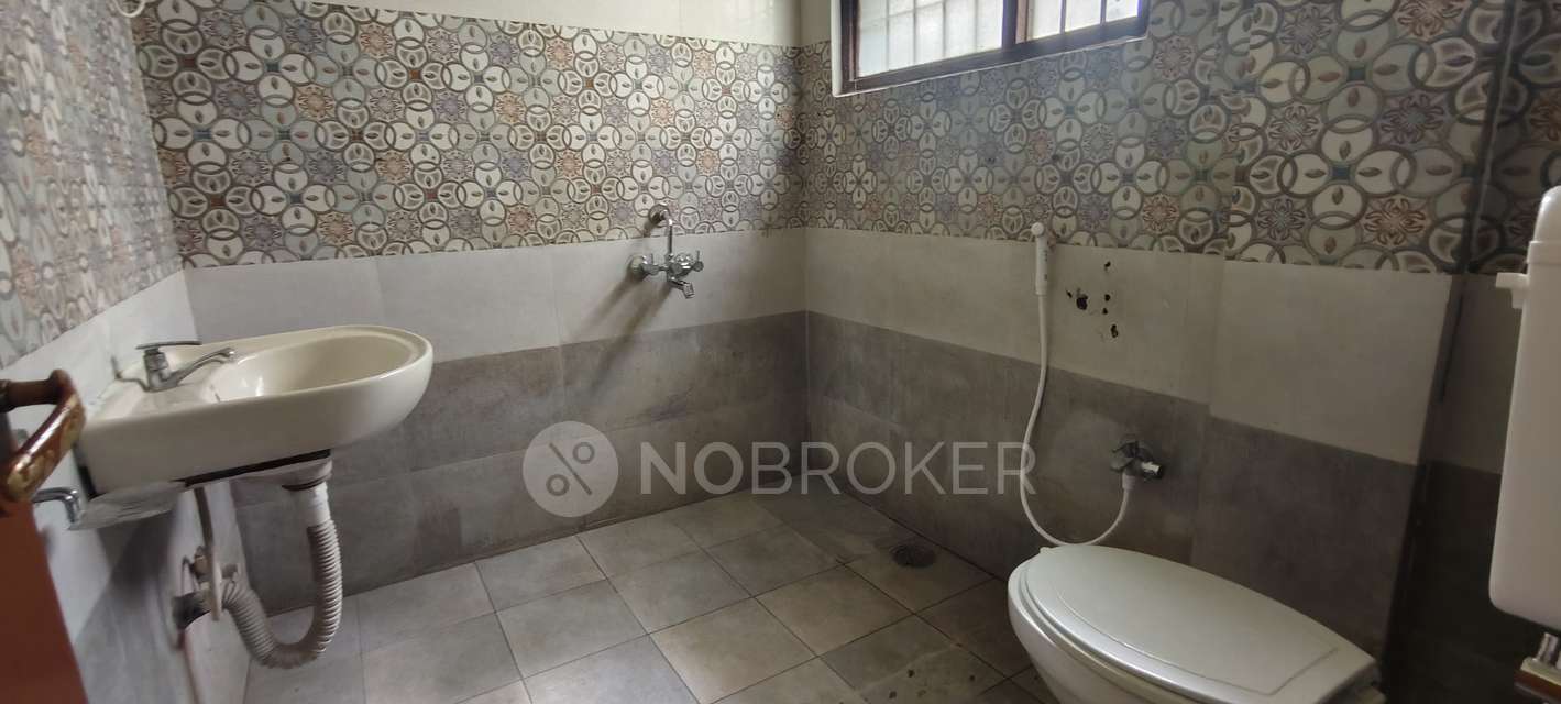 4+ BHK House For Sale  In West Marredpally