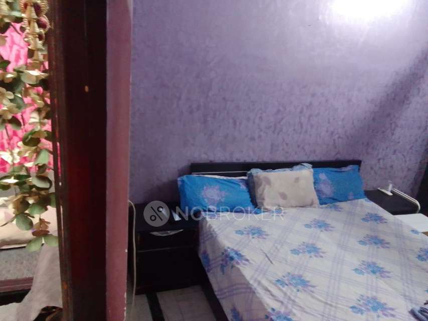 3 BHK Flat For Sale  In Laxmi Nagar