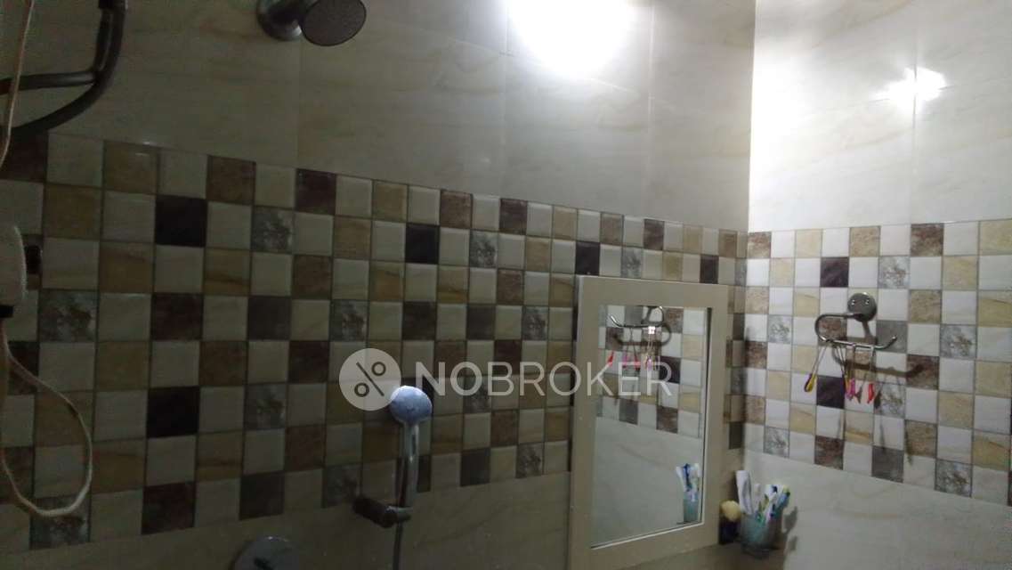 3 BHK Flat For Sale  In Laxmi Nagar