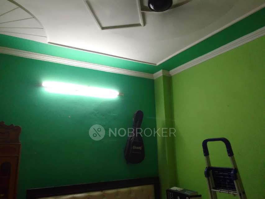 3 BHK Flat For Sale  In Laxmi Nagar