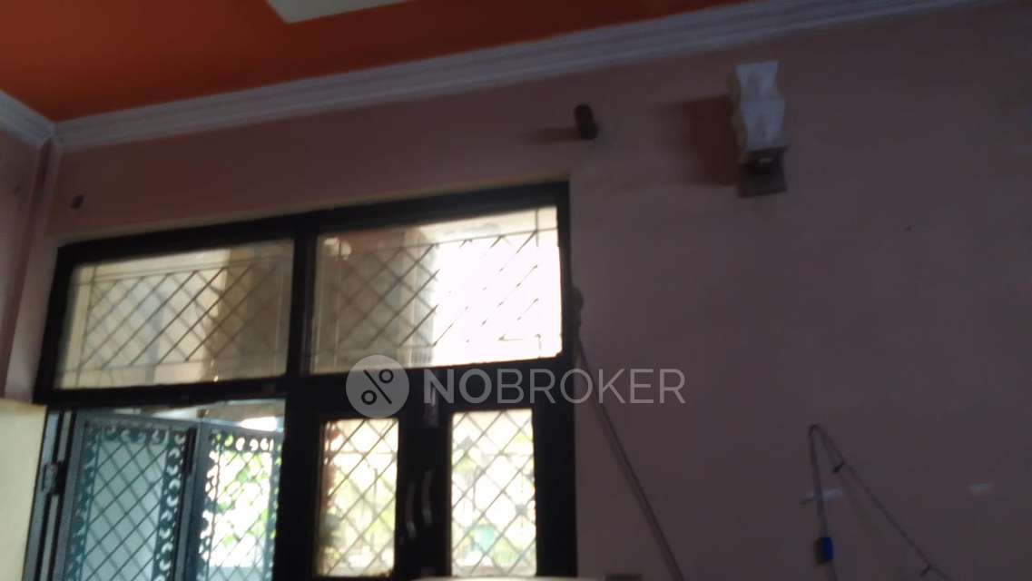 3 BHK Flat For Sale  In Laxmi Nagar