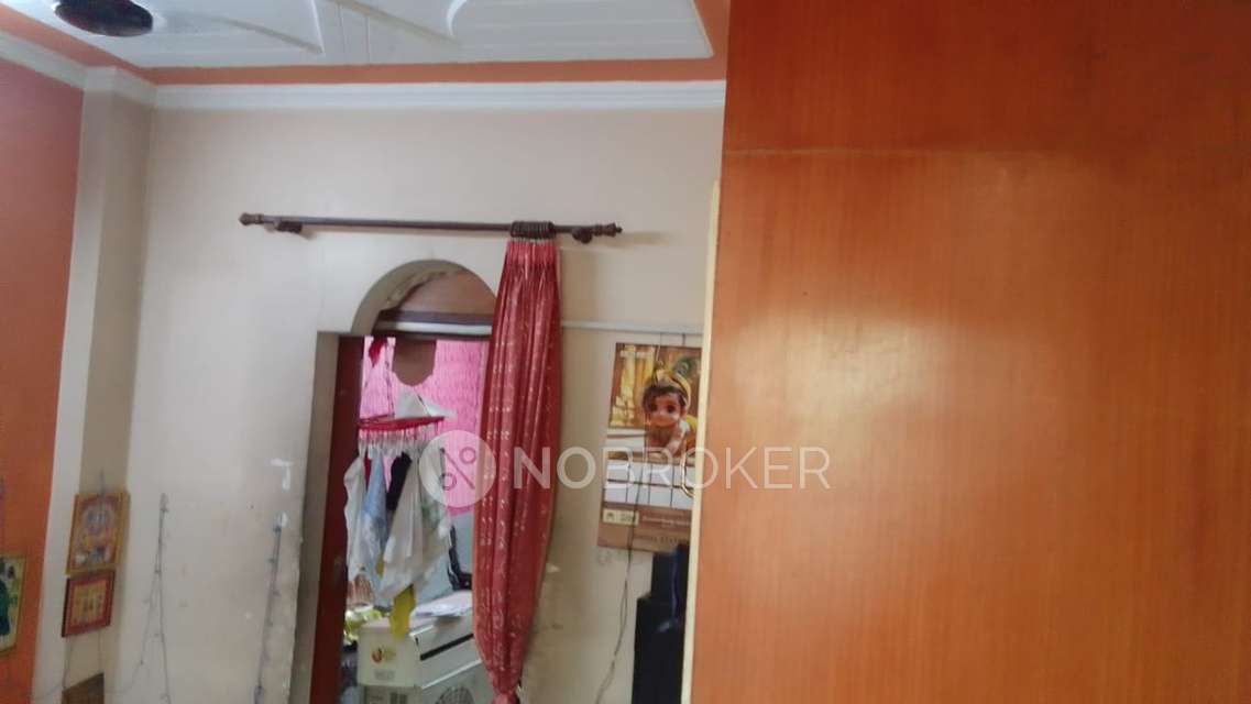3 BHK Flat For Sale  In Laxmi Nagar