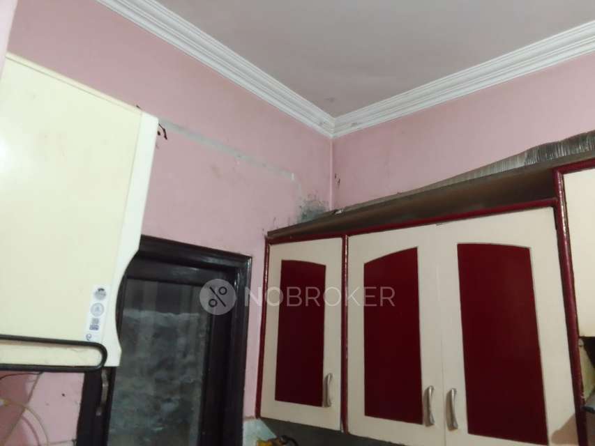 3 BHK Flat For Sale  In Laxmi Nagar