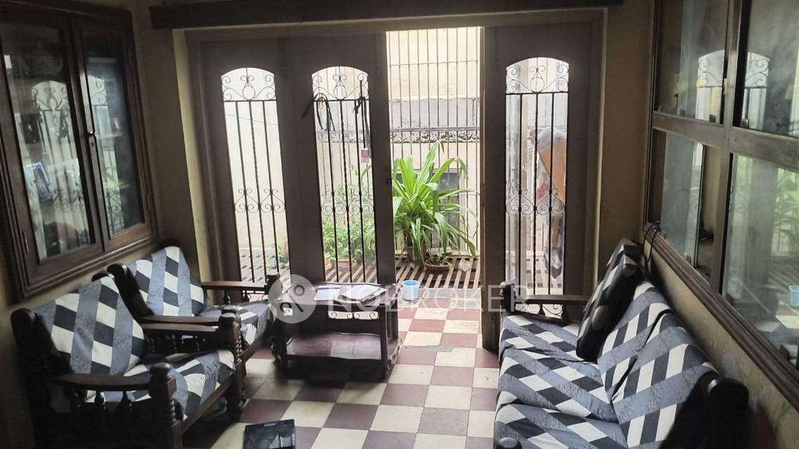 2 BHK Flat For Sale  In Park Town
