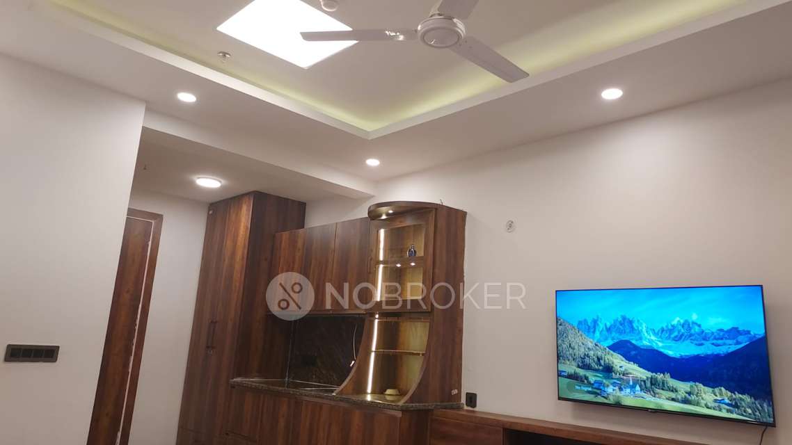 1 RK Flat In Gaur City Center For Sale  In Sector 4