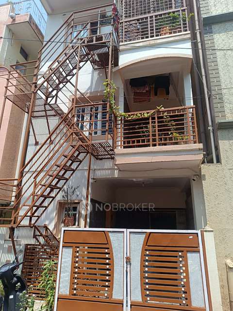 4+ BHK House For Sale  In Banashankari