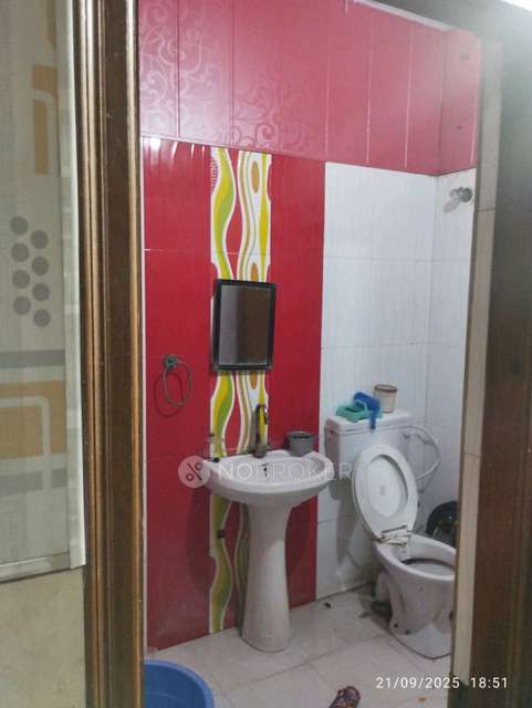 1 BHK Flat In Independent Floor For Sale  In 741, Block J, New Industrial Twp 5, New Industrial Township, Faridabad, Haryana 121001, India