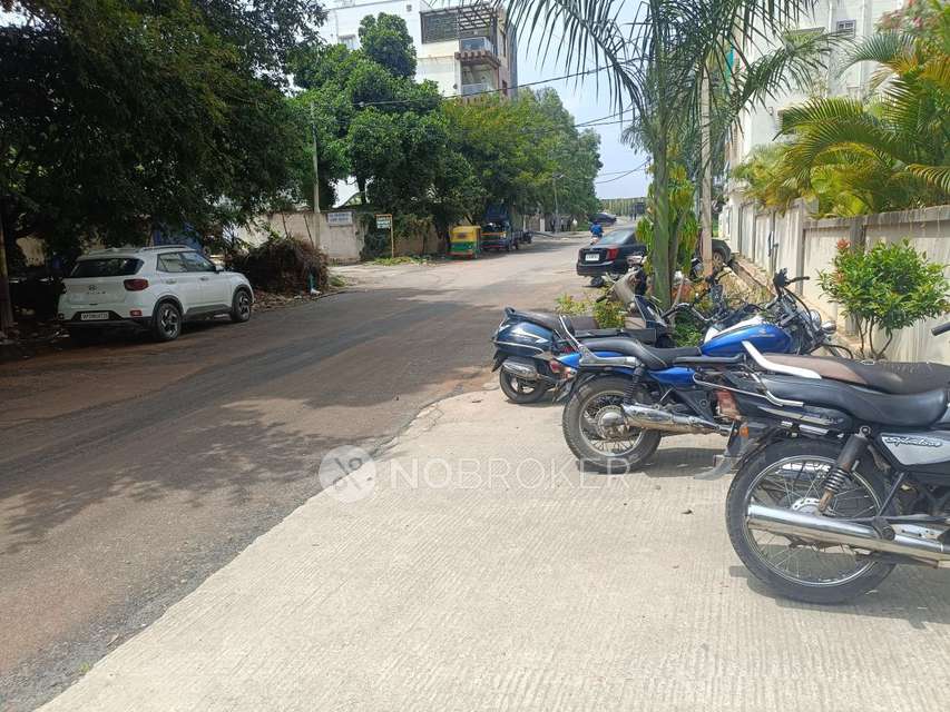 3 BHK Flat In Meenakshi Greens For Sale  In J. P. Nagar