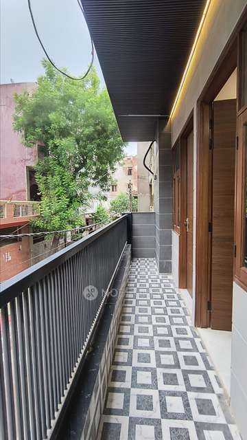 3 BHK Flat For Sale  In Pratap Vihar