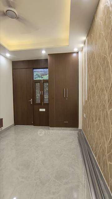 3 BHK Flat For Sale  In Pratap Vihar