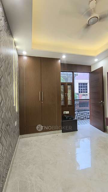 3 BHK Flat For Sale  In Pratap Vihar