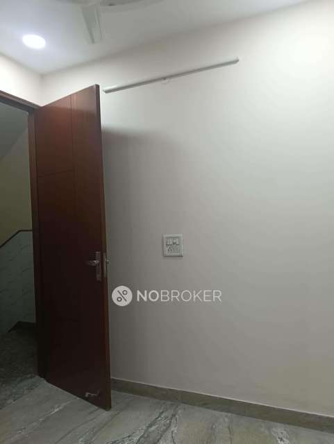 1 BHK Flat In Ganga Ram Vatika For Sale  In Mukerjee Park