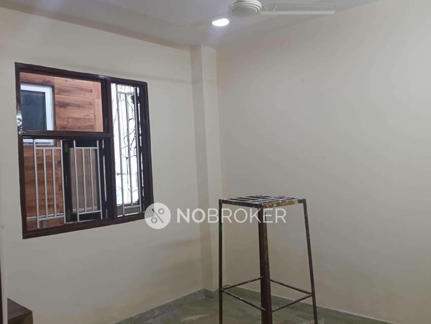 1 BHK Flat In Ganga Ram Vatika For Sale  In Mukerjee Park