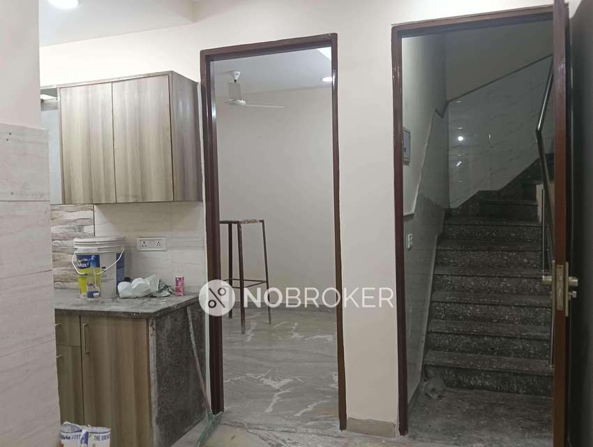 1 BHK Flat In Ganga Ram Vatika For Sale  In Mukerjee Park