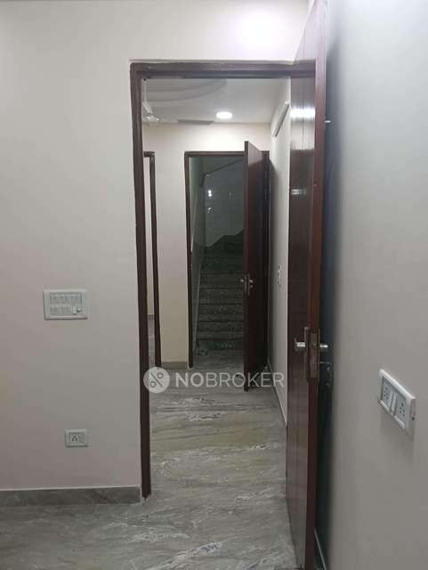 1 BHK Flat In Ganga Ram Vatika For Sale  In Mukerjee Park