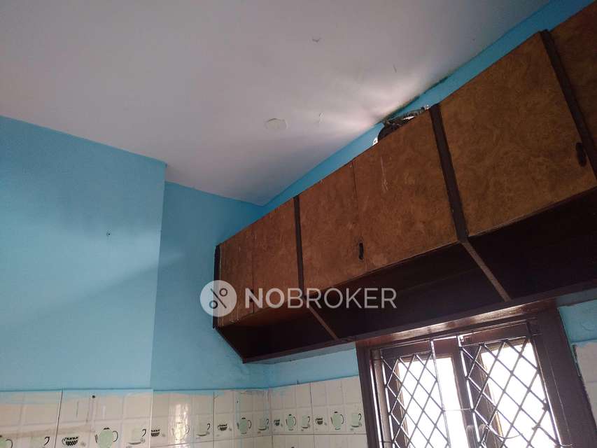 2 BHK Flat In Ashish Apartment For Sale  In Tughlakabad