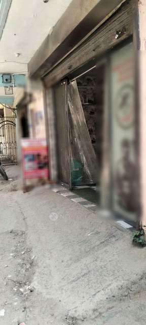 Shop in Kishangarh, Delhi for sale 