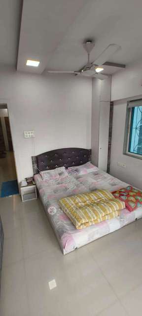 2 BHK Flat In Neelkamal Heights Borivalli For Sale  In Borivali West