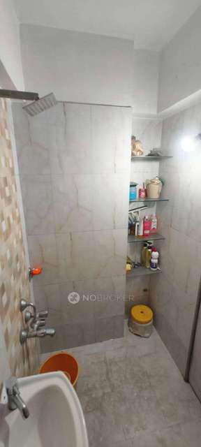 2 BHK Flat In Neelkamal Heights Borivalli For Sale  In Borivali West