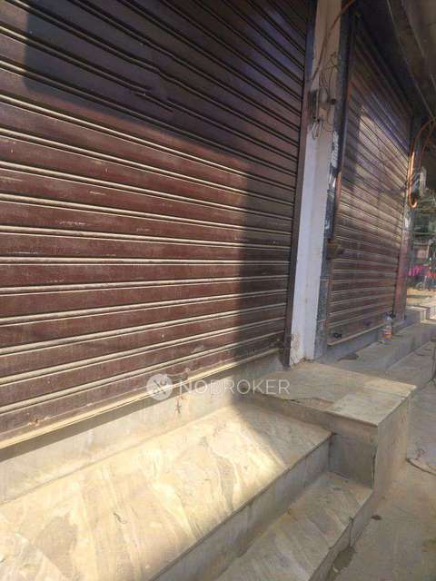 Godown/Warehouse in Mohan Garden, Delhi for Rent 