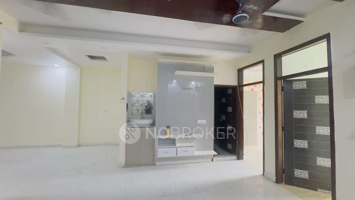 3 BHK Flat In Himalayan Building For Sale  In Balaji Enclave