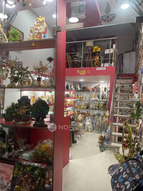 Showroom in Kamla Nagar, Delhi for Rent 