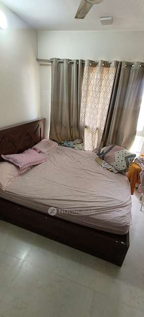 2 BHK Flat In Dosti Oro 67 For Sale  In Kandivali 