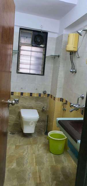 2 BHK Flat In Bhoomi Park, Malad West For Sale  In Malad West