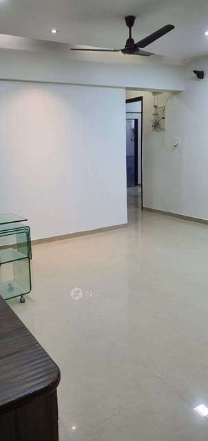 2 BHK Flat In Bhoomi Park, Malad West For Sale  In Malad West