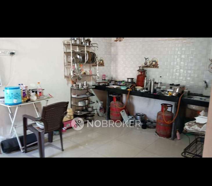 Shared Room for Female In 2 BHK  In Rudra Apartment In Sadashiv Peth