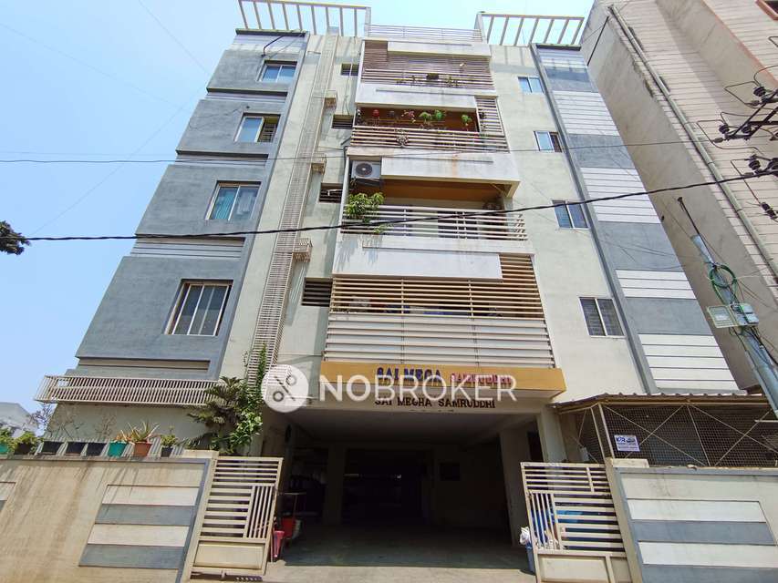 3 BHK Flat In Gr Luxuria For Sale  In Bommanahalli