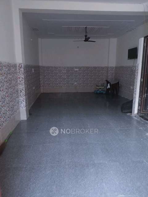 Commercial Property in Sector 91, Faridabad for Rent 