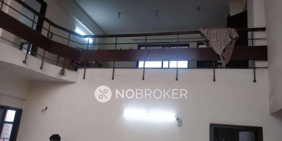 4 BHK Flat In Awho Gurjinder Vihar For Sale  In Chi Ii